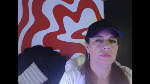 ivory_mistress online show from May 11, 2026, 1:17 pm