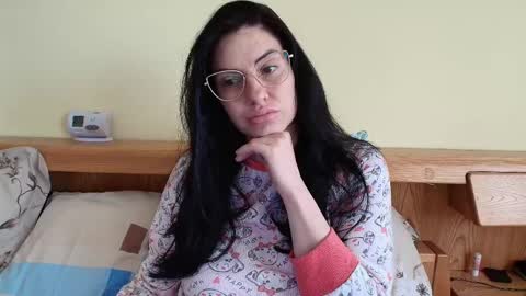 Snapshot of ivoryorchid chatting on April 26, 2026, 11:19 am Ivory online show from April 26, 2026, 11:19 am