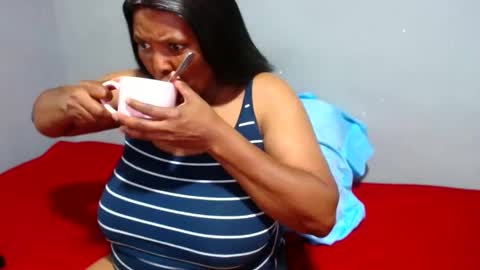 IVORYTITS48 online show from February 6, 2025, 6:02 pm