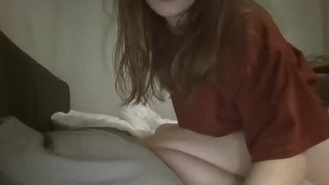 Snapshot of ivy2108 chatting on March 1, 2026, 8:00 pm ivy2108 online show from March 1, 2026, 8:00 pm