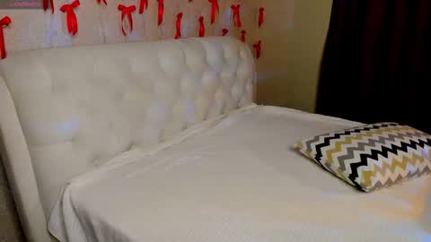 Ivy online show from February 25, 2026, 9:13 pm