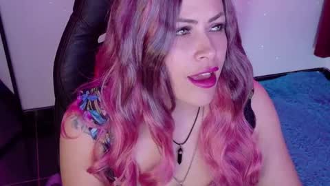 Diana Rojas  online show from September 23, 2025, 2:47 am