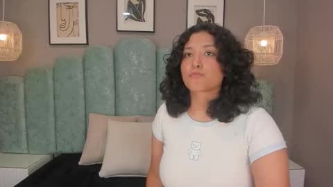 Snapshot of ivy_and_molly chatting on September 10, 2025, 8:31 pm Ivy and Molly online show from September 10, 2025, 8:31 pm