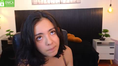 Snapshot of ivy_gail chatting on October 19, 2025, 5:52 am IVY online show from October 19, 2025, 5:52 am