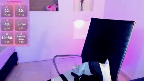 i v y  b l i s s online show from February 23, 2025, 3:18 pm