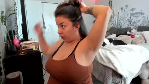 Ivy Heaven  Goddess  online show from January 16, 2026, 8:35 pm