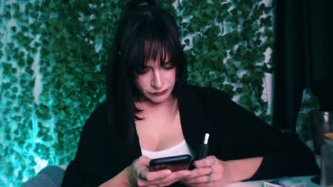 Miss Ivy online show from December 21, 2024, 4:46 pm