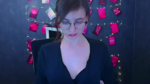 Ivy online show from April 7, 2026, 8:53 pm