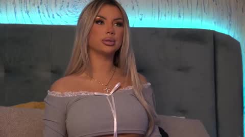  Ivy  online show from January 7, 2025, 6:16 am