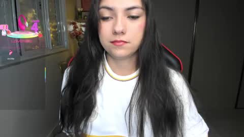 Ivvy online show from November 18, 2025, 10:36 pm