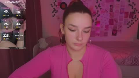 Snapshot of iwi_wi_wi chatting on September 29, 2025, 8:13 pm Daisy online show from September 29, 2025, 8:13 pm