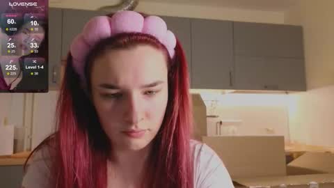 Daisy online show from December 4, 2025, 9:45 pm