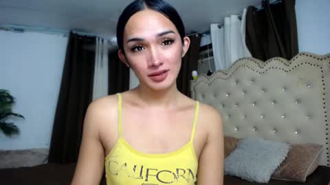 iwillcum4u_ online show from November 5, 2025, 7:03 pm