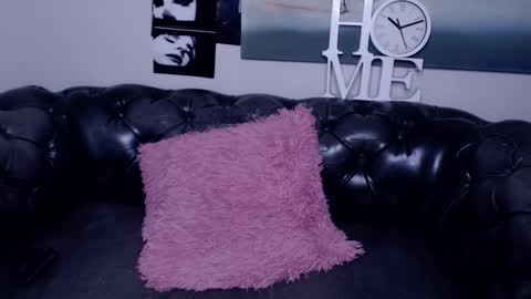 Snapshot of iwillfall_ chatting on February 10, 2025, 1:14 am Maxim online show from February 10, 2025, 1:14 am