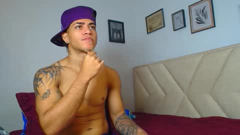 izaack online show from February 11, 2026, 1:27 pm