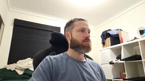 Snapshot of j0hnny_thunder chatting on October 14, 2025, 4:13 am Johnny Thunder online show from October 14, 2025, 4:13 am