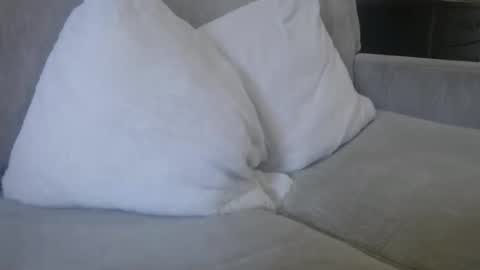 James online show from December 4, 2025, 2:48 pm