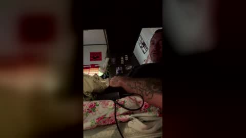 JayandJ713 online show from April 26, 2026, 8:28 pm