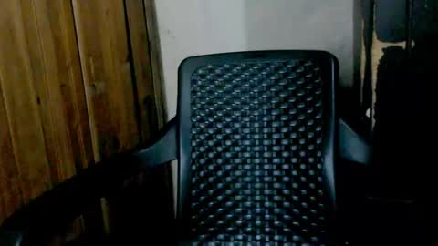 J online show from February 23, 2025, 11:04 pm