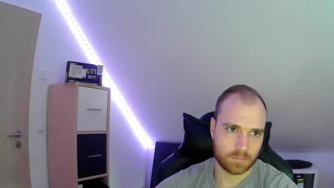 here4y online show from December 22, 2024, 11:22 am