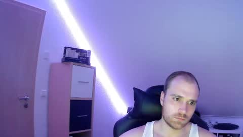 here4y online show from January 5, 2025, 7:07 pm