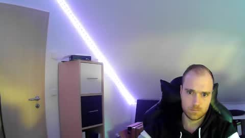 here4y online show from February 2, 2025, 3:28 pm