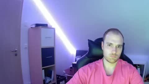 here4y online show from February 10, 2025, 6:03 pm