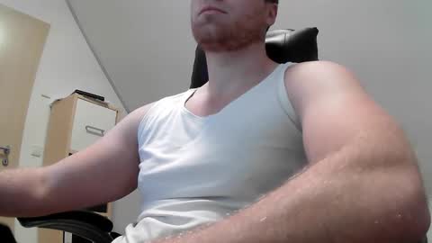 here4y online show from October 30, 2025, 3:13 pm