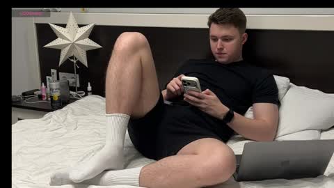 j_lyle_x online show from May 6, 2026, 7:08 pm