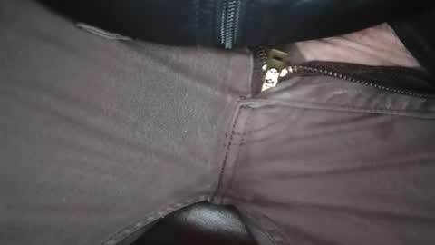 ja2923 online show from November 28, 2025, 1:58 pm