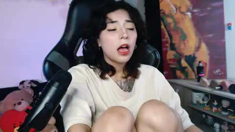 jade 18  online show from April 15, 2026, 1:56 am