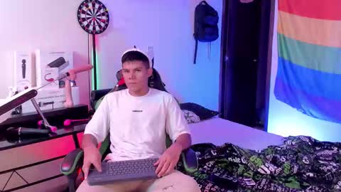 JACK CASTELL online show from December 16, 2025, 11:04 am