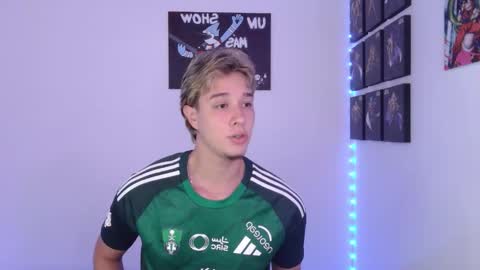 J online show from September 12, 2025, 3:56 pm