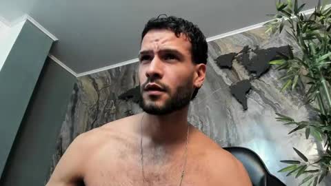 Snapshot of jacob_benelli chatting on May 5, 2026, 11:35 pm Jaco online show from May 5, 2026, 11:35 pm