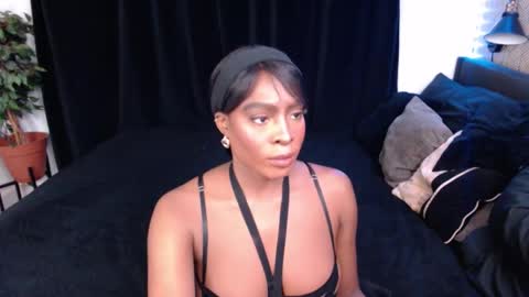 Jade online show from October 12, 2025, 7:35 pm