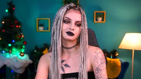 jade_castle online show from December 18, 2024, 5:15 am