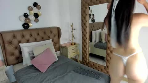 Snapshot of jade_esmeralda chatting on October 10, 2025, 7:57 pm jade esmeralda online show from October 10, 2025, 7:57 pm