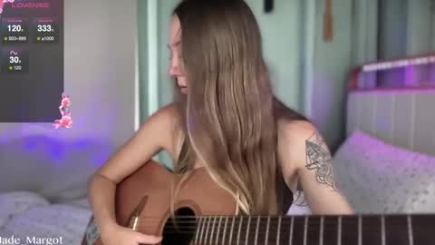 Jade Margot online show from October 17, 2025, 8:44 pm