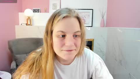 Jade online show from March 1, 2025, 8:53 pm