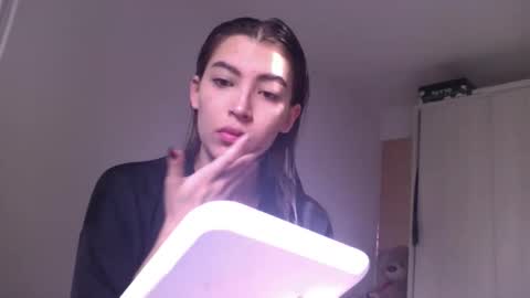 Jade online show from June 7, 2026, 8:56 pm