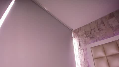 jadeestudios online show from February 4, 2025, 4:39 pm