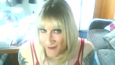 Jademinx online show from April 16, 2026, 12:17 pm