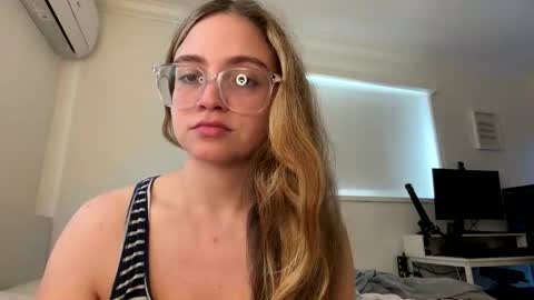 jademonroe0522 online show from February 21, 2026, 3:24 pm