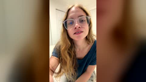 jademonroe0522 online show from April 30, 2026, 10:10 am