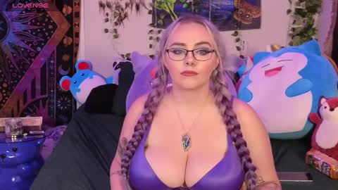 jadeplant online show from March 8, 2025, 12:55 am