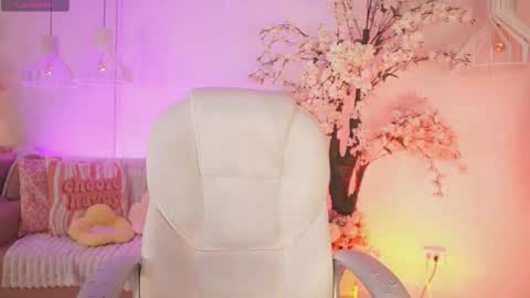 Jade Summer online show from November 13, 2025, 11:31 am