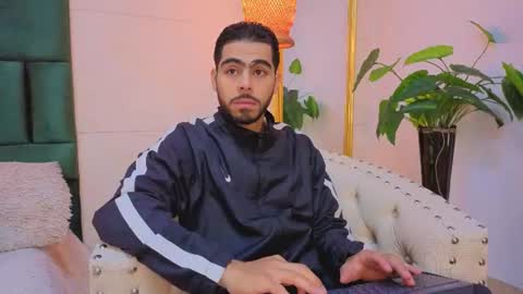 Snapshot of jadiel_stone chatting on June 10, 2026, 11:42 am Jadiel online show from June 10, 2026, 11:42 am