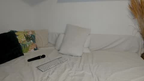 Snapshot of jadore_able82 chatting on February 5, 2026, 2:38 am elena online show from February 5, 2026, 2:38 am