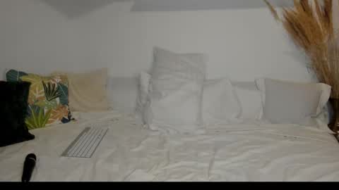 Snapshot of jadore_able82 chatting on February 14, 2026, 3:14 am elena online show from February 14, 2026, 3:14 am