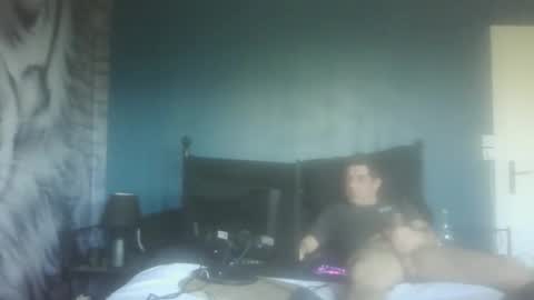 Snapshot of jag8637 chatting on February 14, 2025, 1:40 pm jag8637 online show from February 14, 2025, 1:40 pm